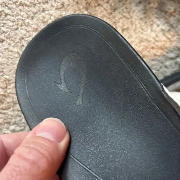 OluKai Black and Cream Women's Sandals - Picture 3 of 8